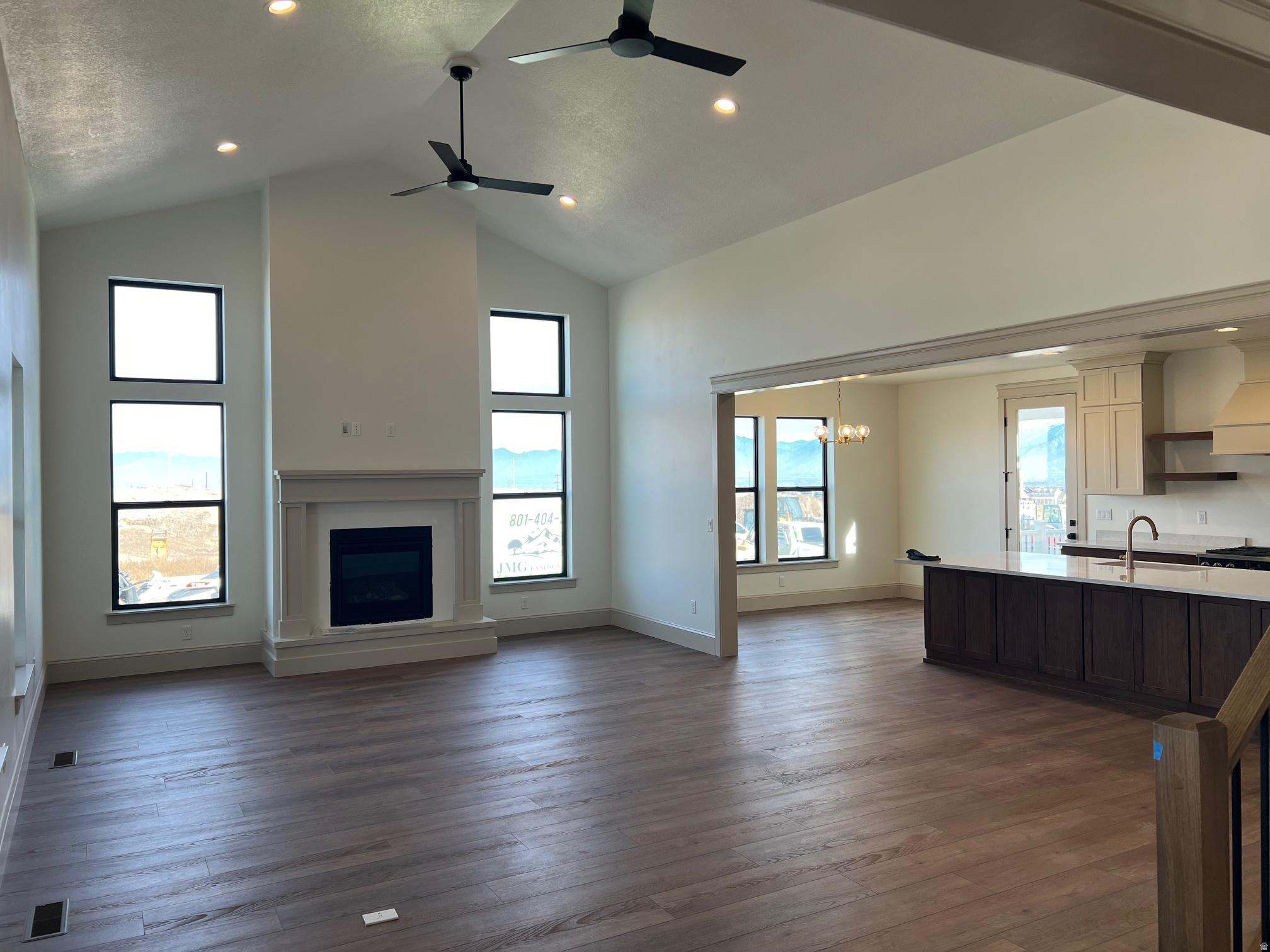 DAYBREAK - Residential