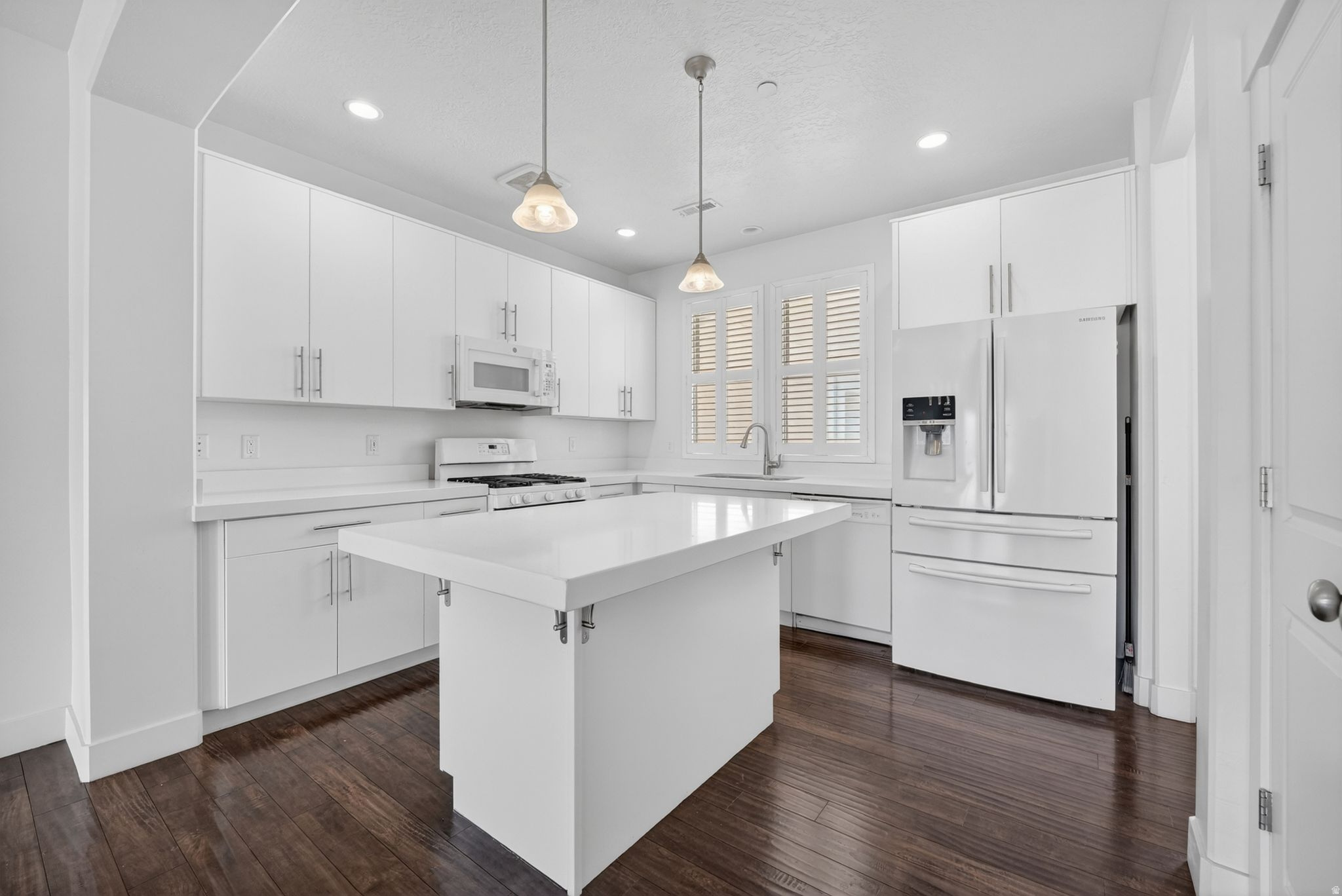 DAYBREAK SODA ROW - Residential
