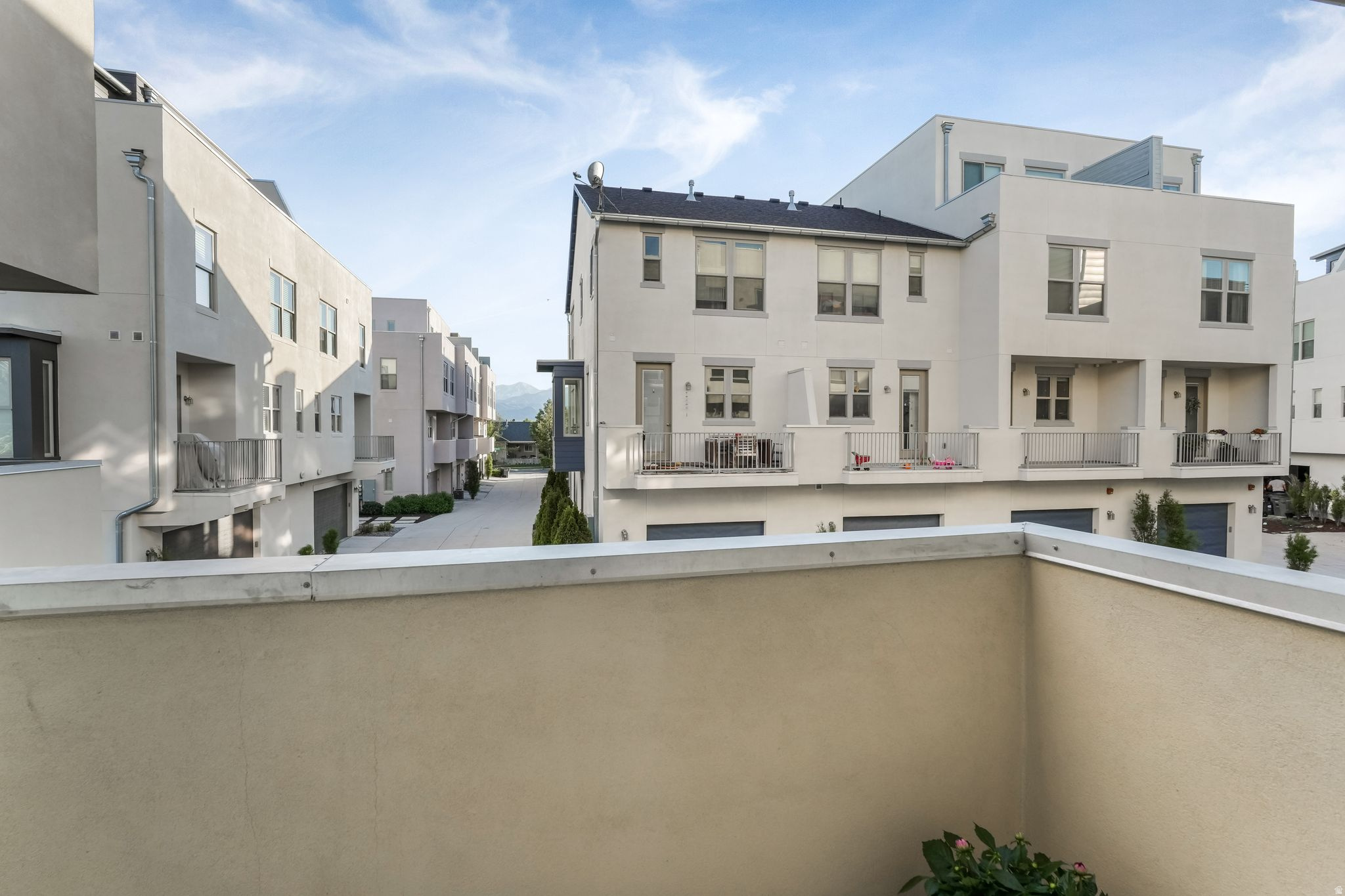 DAYBREAK SODA ROW - Residential