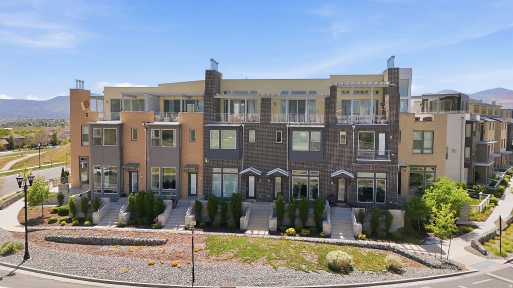 Photo of 4491 W DAYBREAK RIM WAY S, South Jordan, UT 84009 (MLS # 2157464)