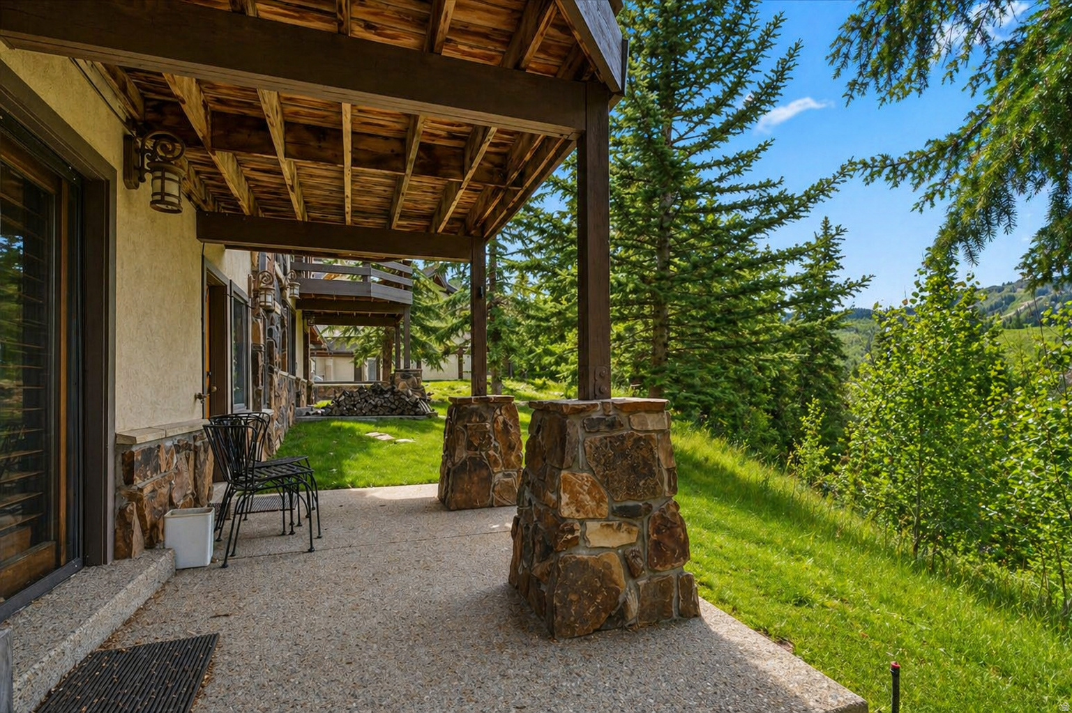ONTARIO LODGE - Residential
