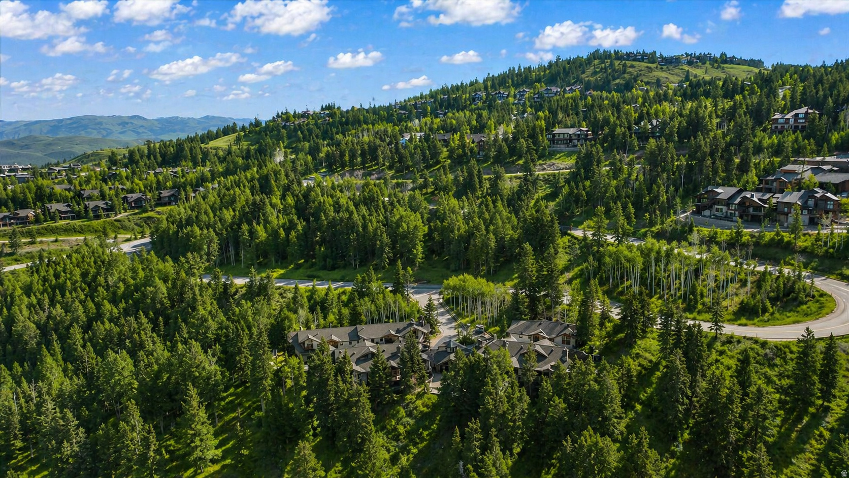 ONTARIO LODGE - Residential