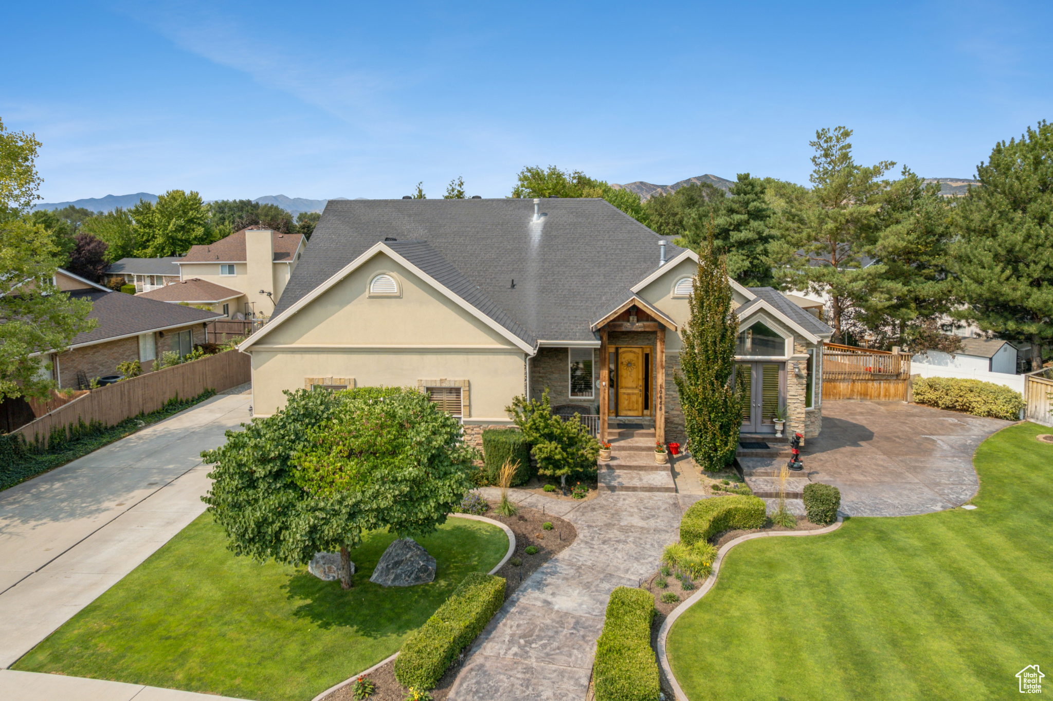 ALPINE COUNTRY - Residential