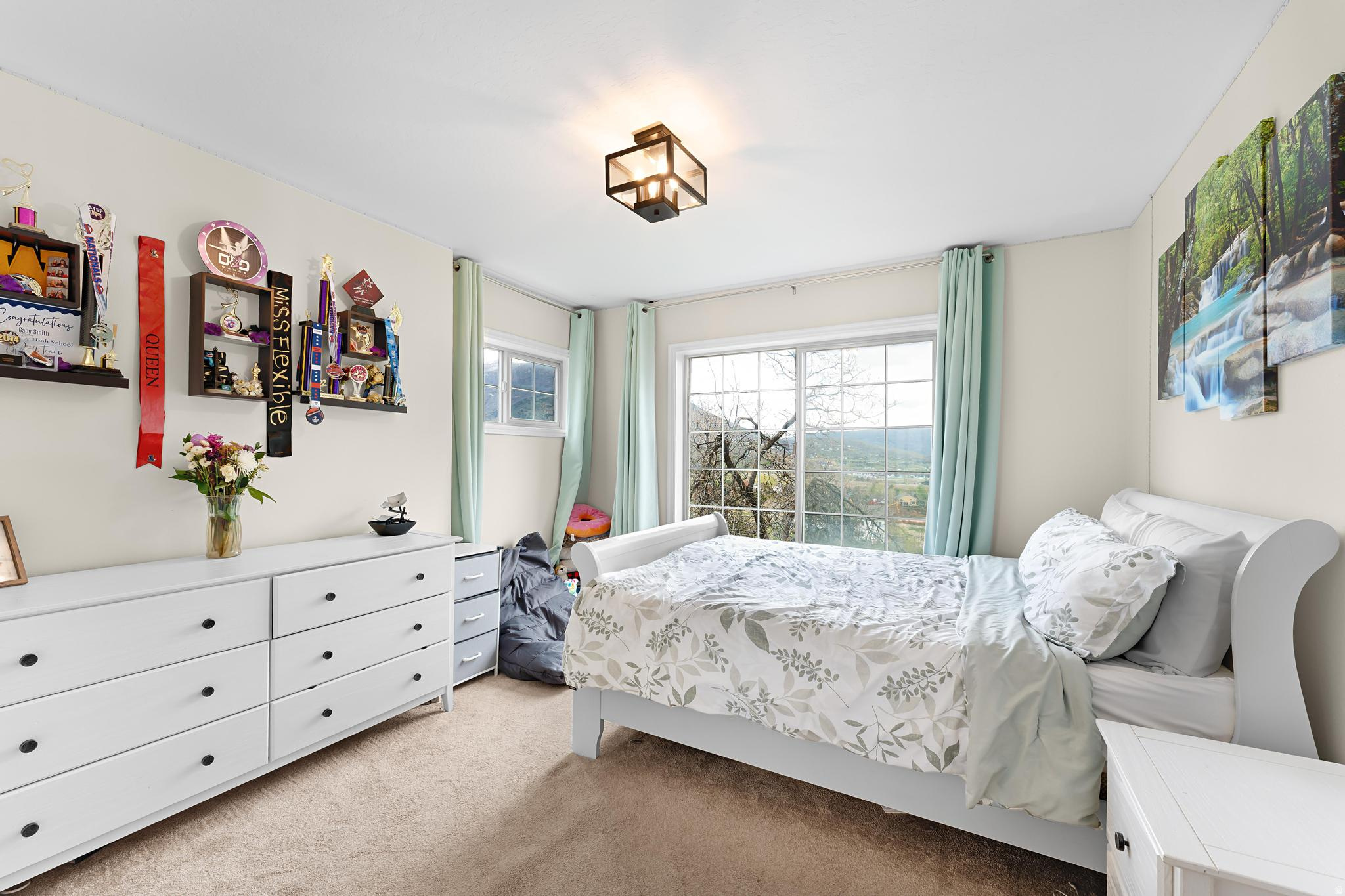 SWISS OAKS - Residential
