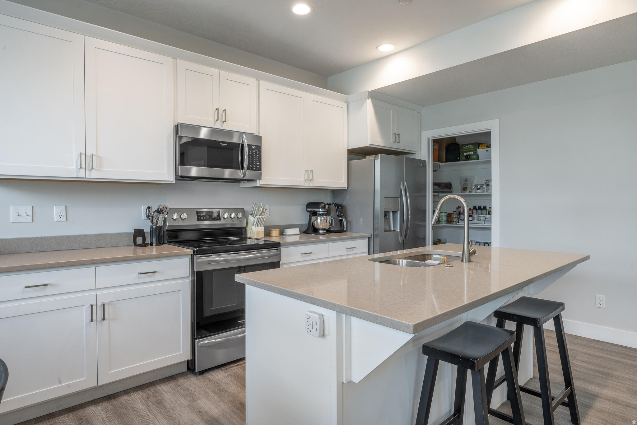 CREEKSIDE - Residential