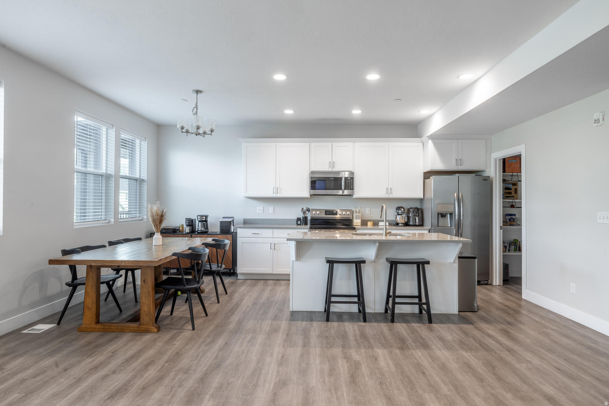 CREEKSIDE - Residential