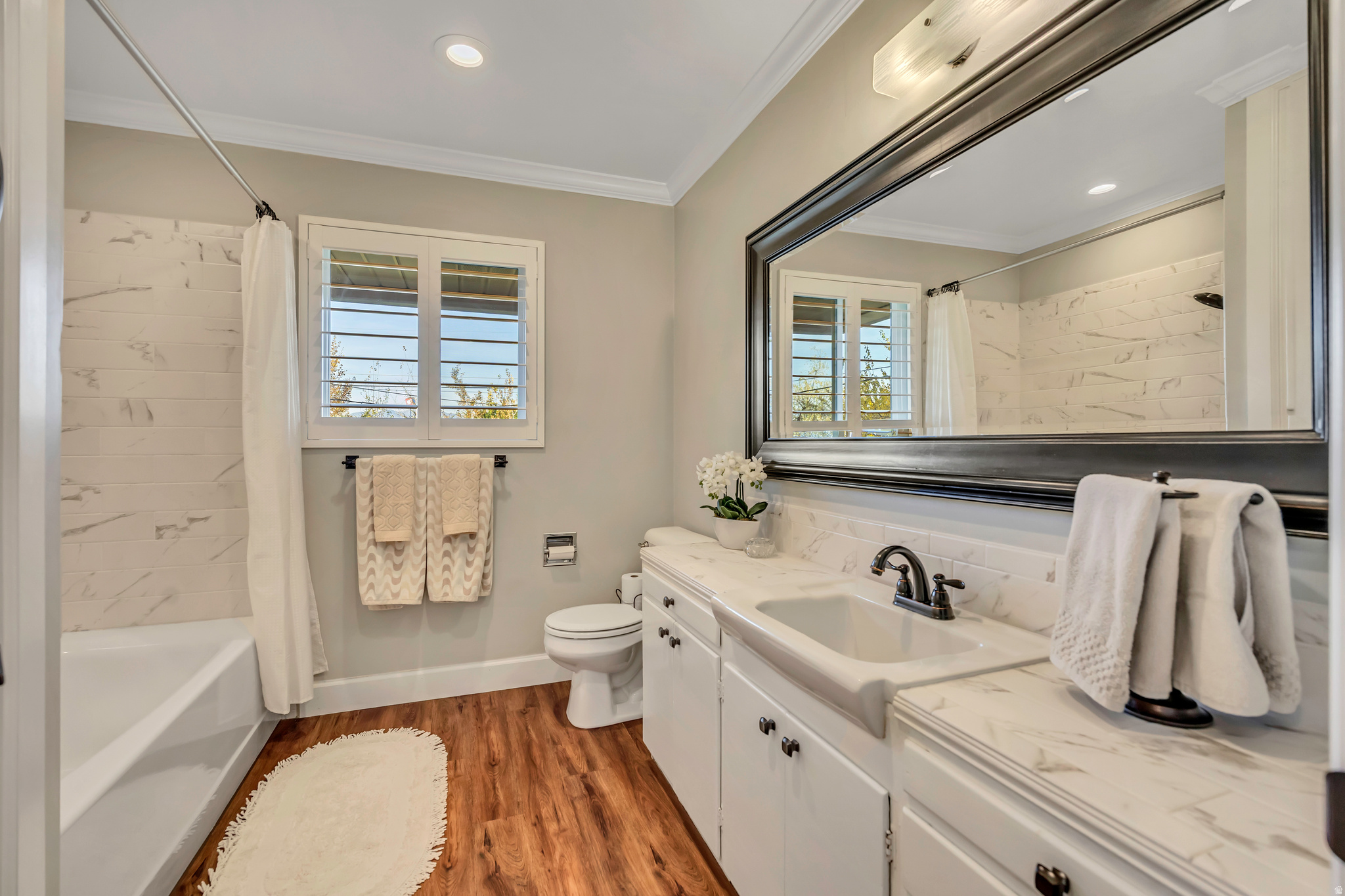 TWIN PEAKS - Residential