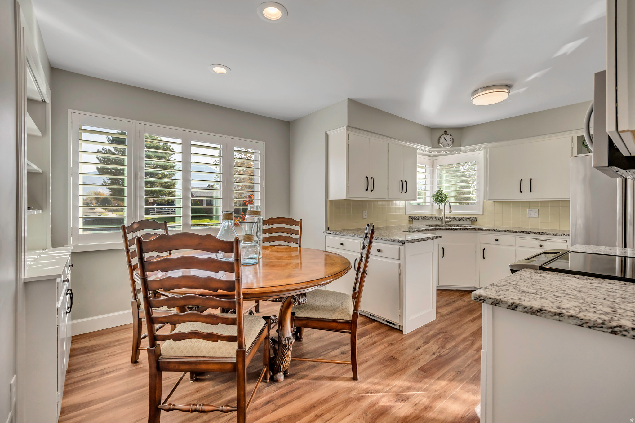 TWIN PEAKS - Residential