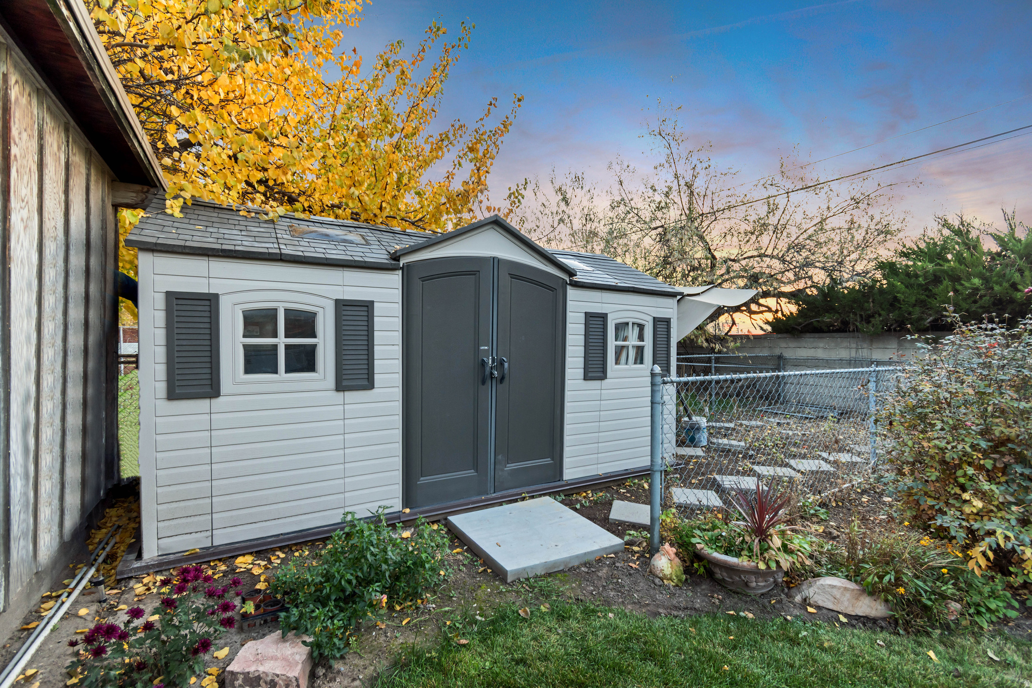 TWIN PEAKS - Residential