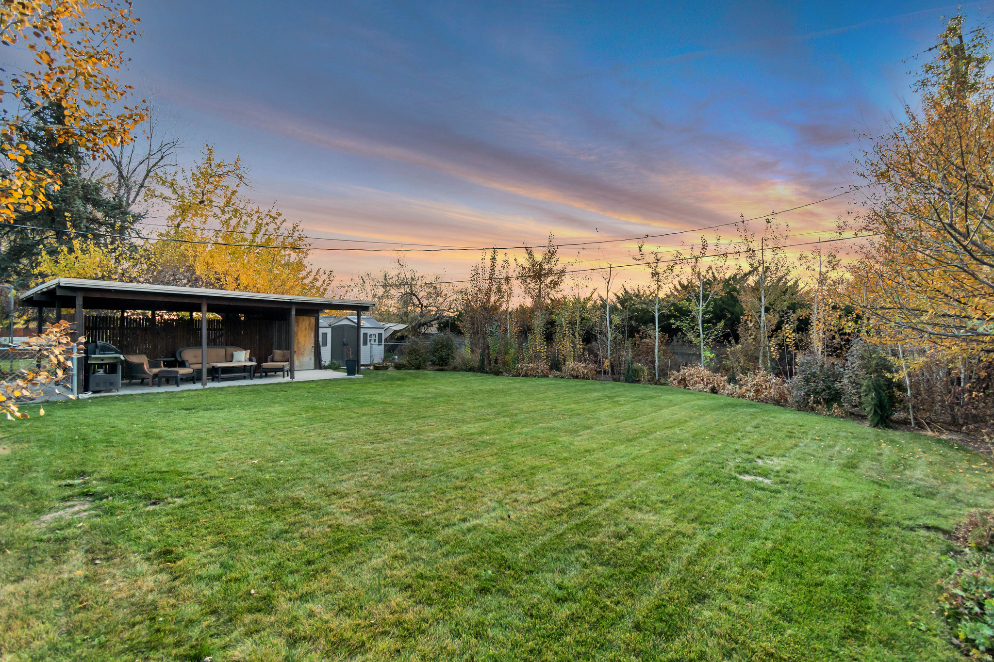 TWIN PEAKS - Residential