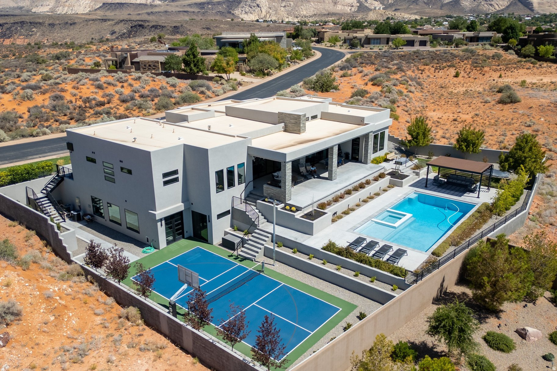 LEDGES OF ST GEORGE - Residential