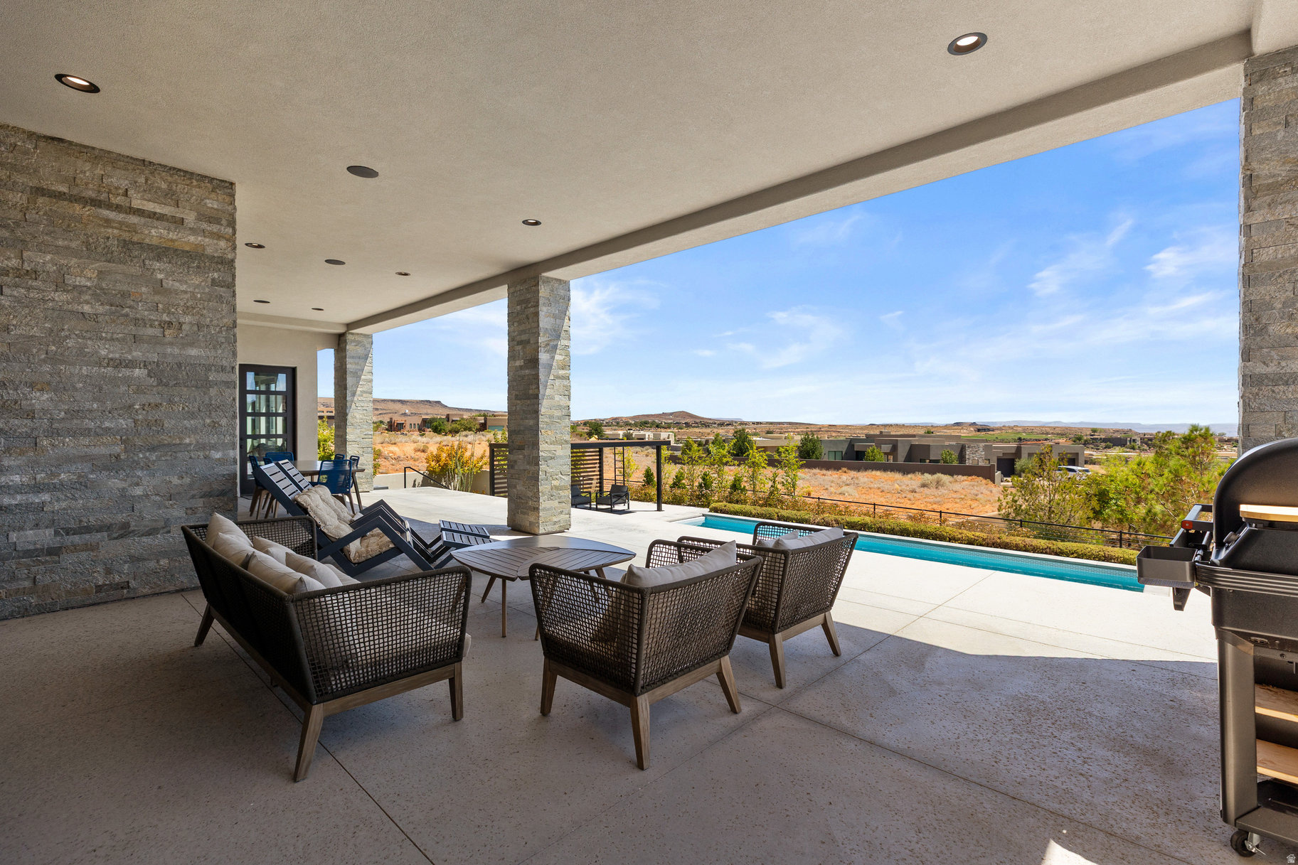 LEDGES OF ST GEORGE - Residential