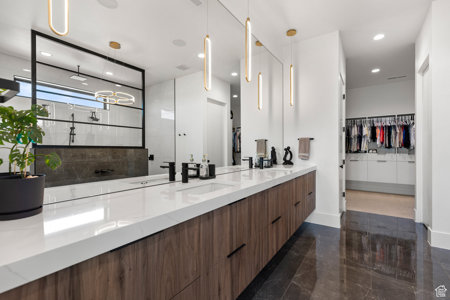 LEDGES OF ST GEORGE - Residential