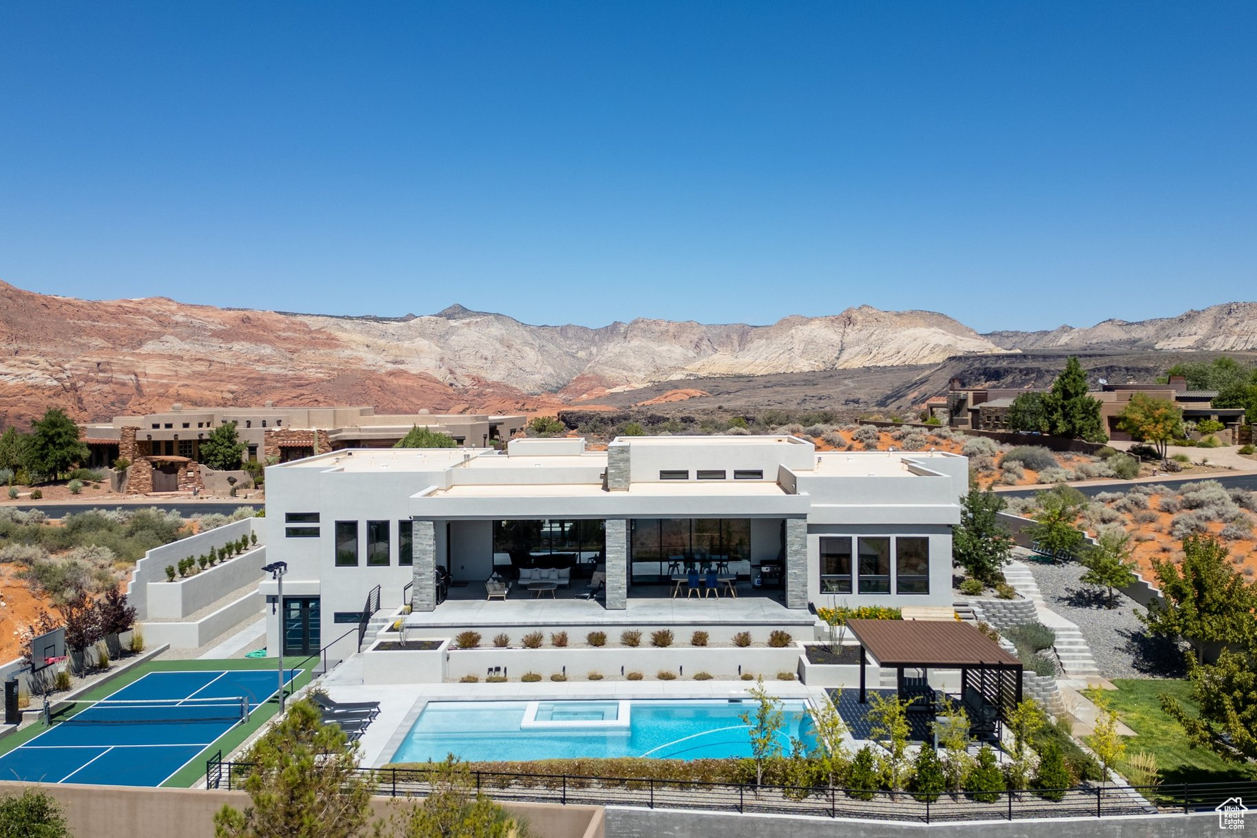 LEDGES OF ST GEORGE - Residential