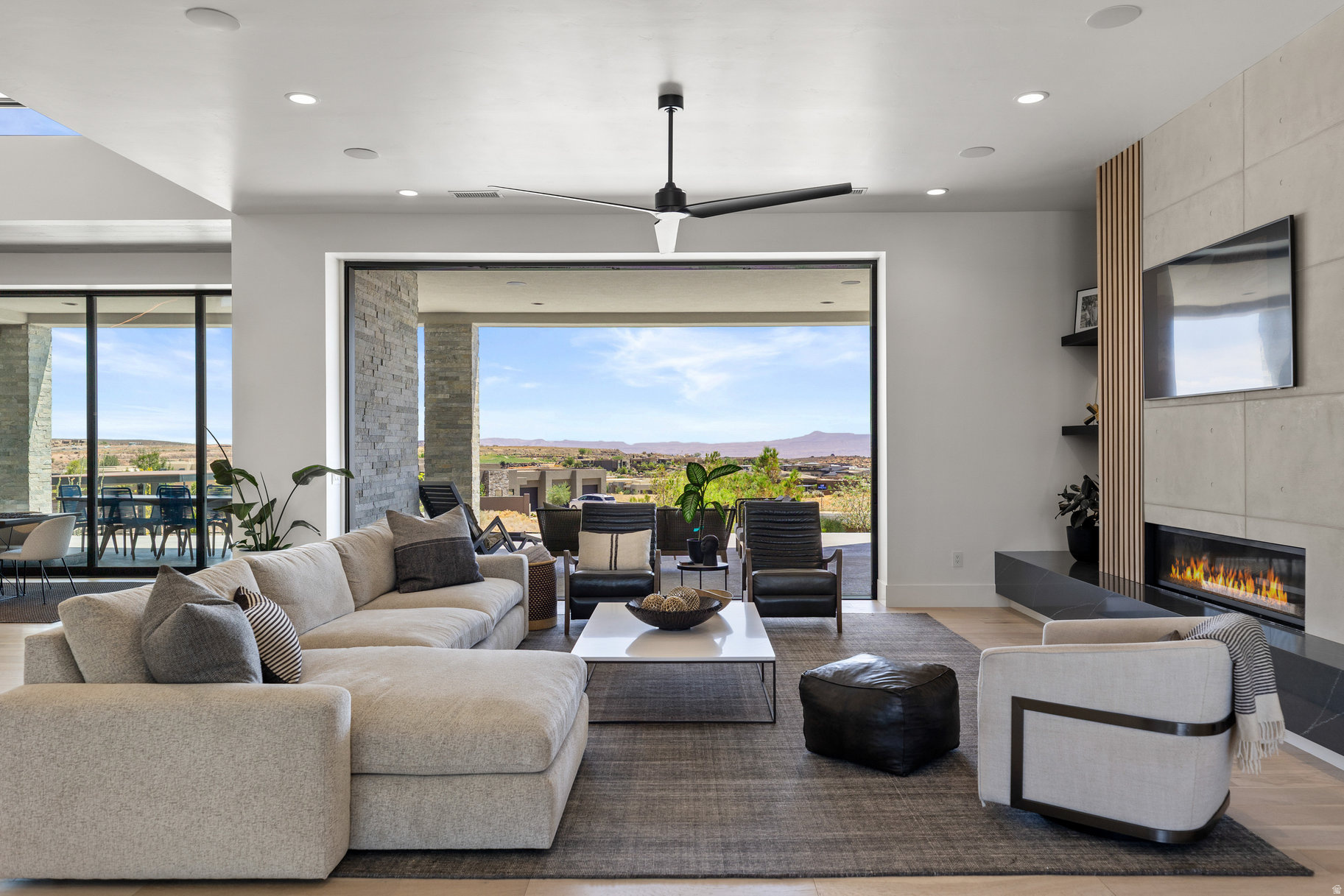 LEDGES OF ST GEORGE - Residential