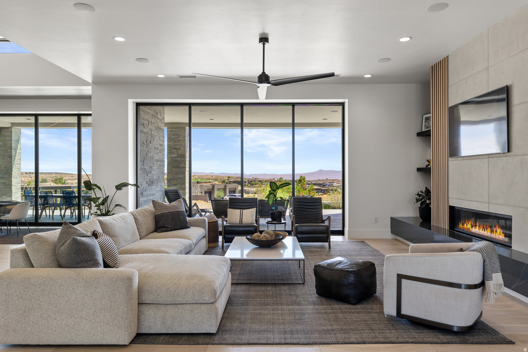 LEDGES OF ST GEORGE - Residential