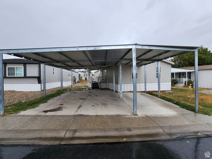 4 Bedrooms and 2 bathrooms! 2007! Check it out before its gone! Located in Shadow Ridge Mobile Home Community. We have many financing options for this type of property. Call today! Sq. Ft. provided as a courtesy measurement only. Buyer/Buyer Broker to verify all info.