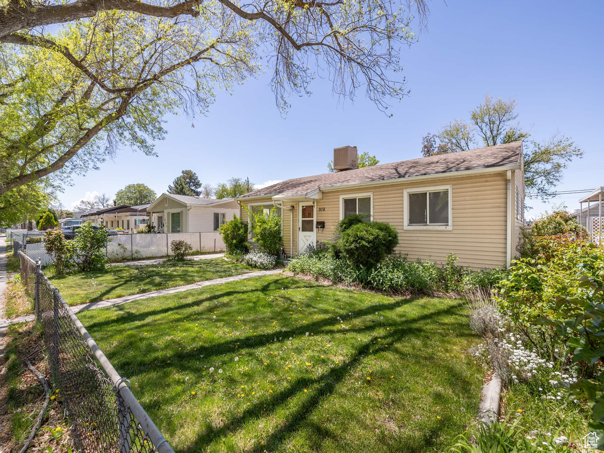978 S Montgomery St, Salt Lake City, Utah image 2
