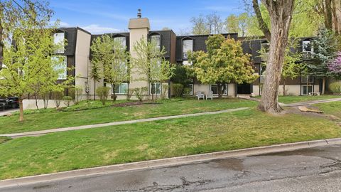 Condo For Sale - 438 N Center St St #304<br/> Salt Lake County, Salt Lake City, UT 84103