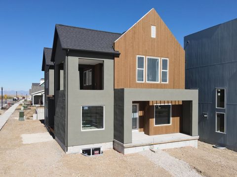 Photo of 6824 W SOUTH JORDAN PKWY S #469, South Jordan, UT 84009 (MLS # 2146340)