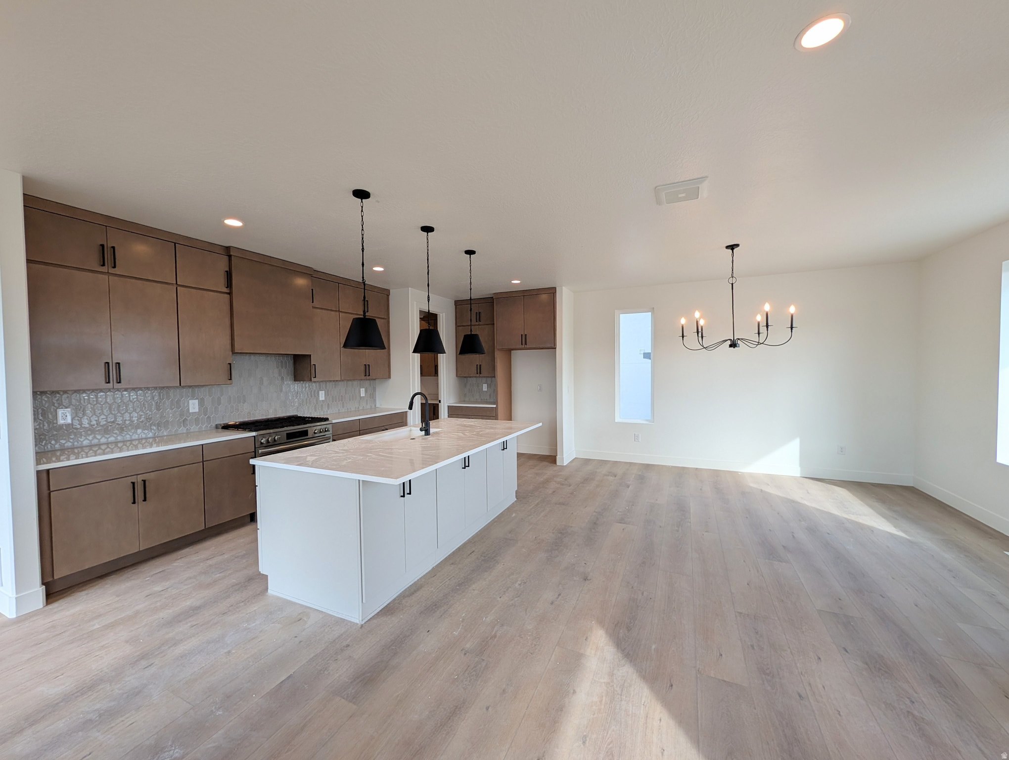 DAYBREAK - Residential