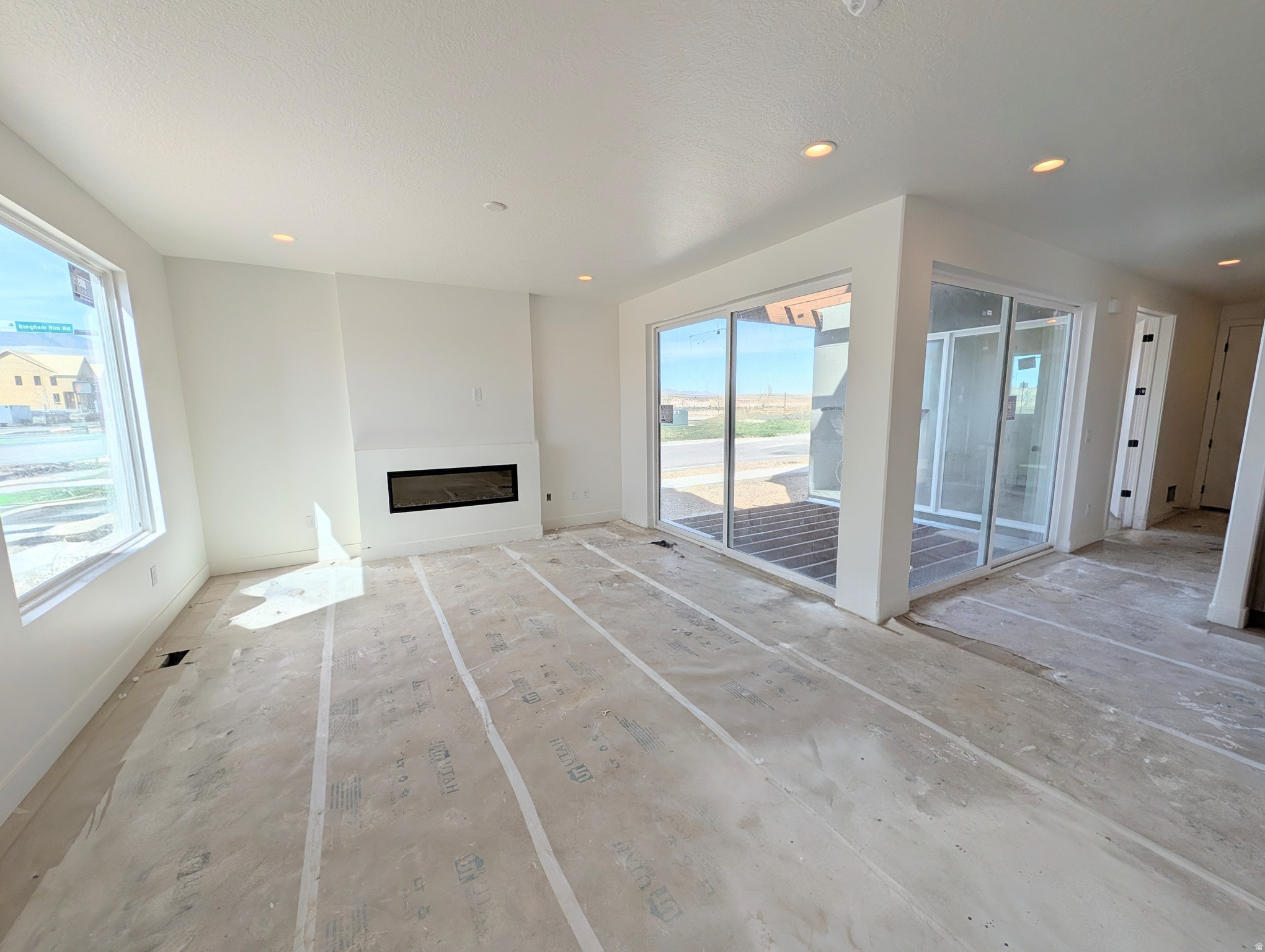 DAYBREAK - Residential