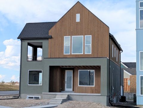 Photo of 6824 W SOUTH JORDAN PKWY S #469, South Jordan, UT 84009 (MLS # 2146340)