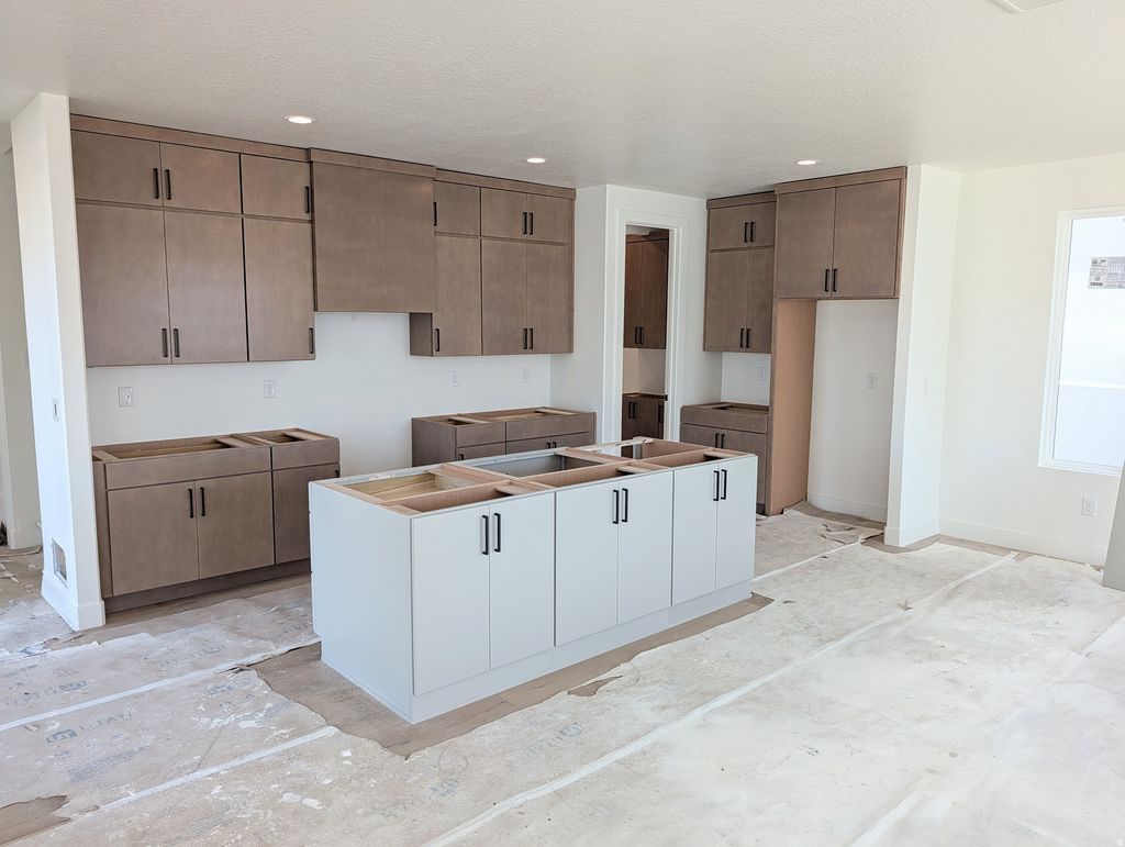 Photo of 6824 W SOUTH JORDAN PKWY S #469, South Jordan, UT 84009 (MLS # 2146340)