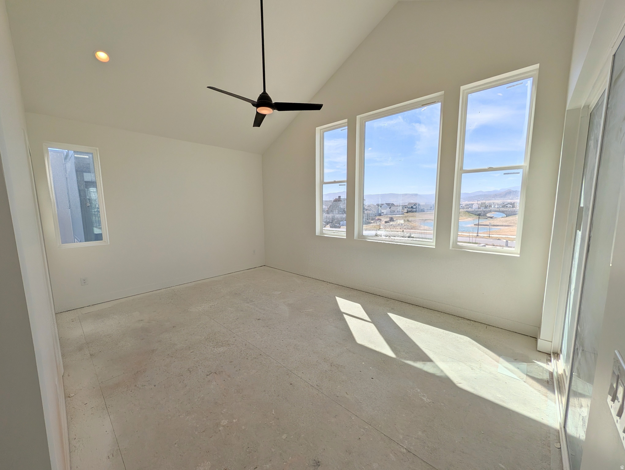 DAYBREAK - Residential