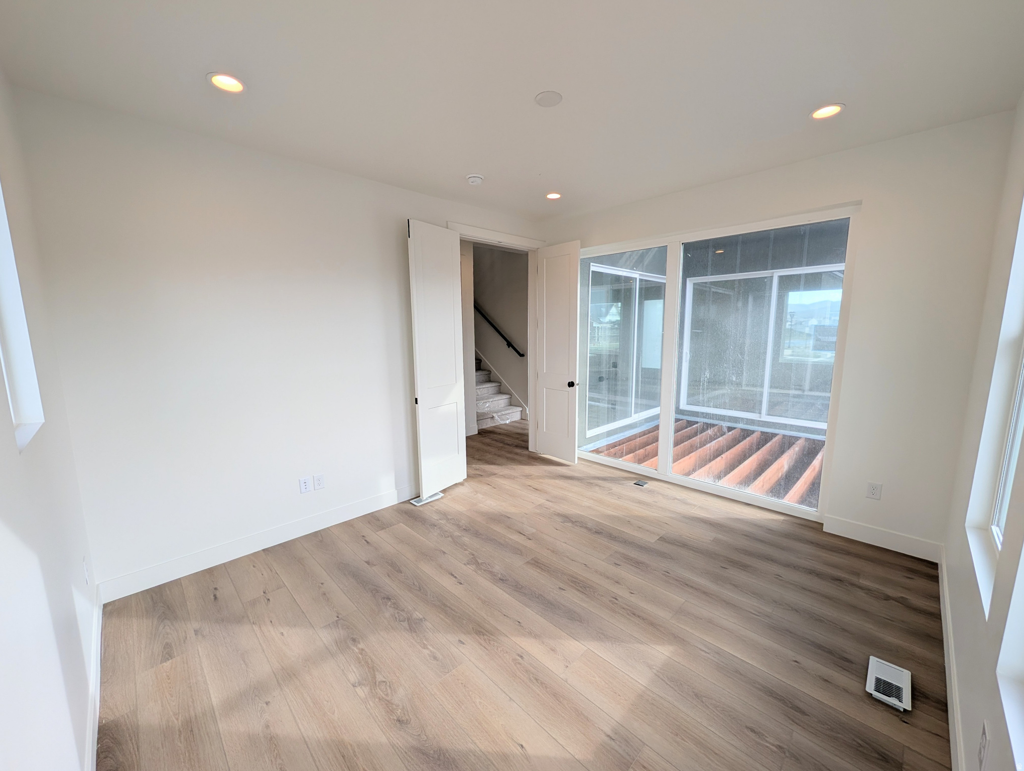 DAYBREAK - Residential