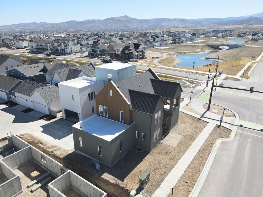 Photo of 6824 W SOUTH JORDAN PKWY S #469, South Jordan, UT 84009 (MLS # 2146340)