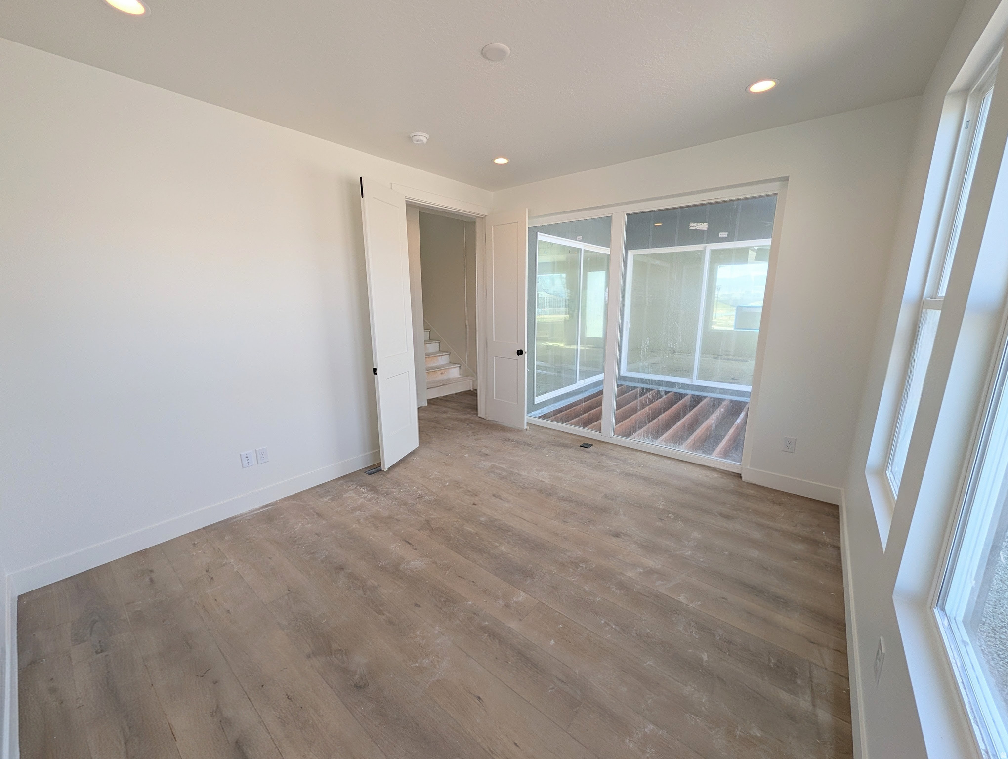 DAYBREAK - Residential