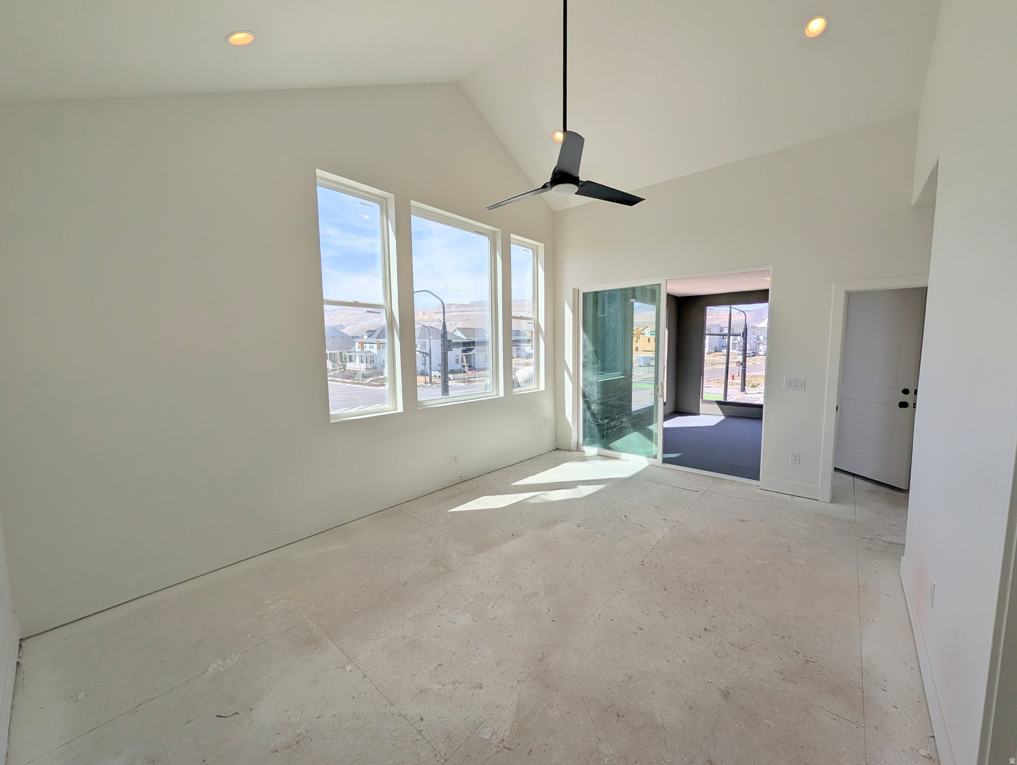 DAYBREAK - Residential