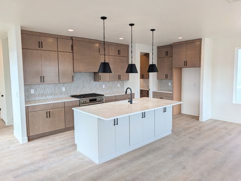 Tiny photo for 6824 W SOUTH JORDAN PKWY S #469, South Jordan, UT 84009 (MLS # 2146340)