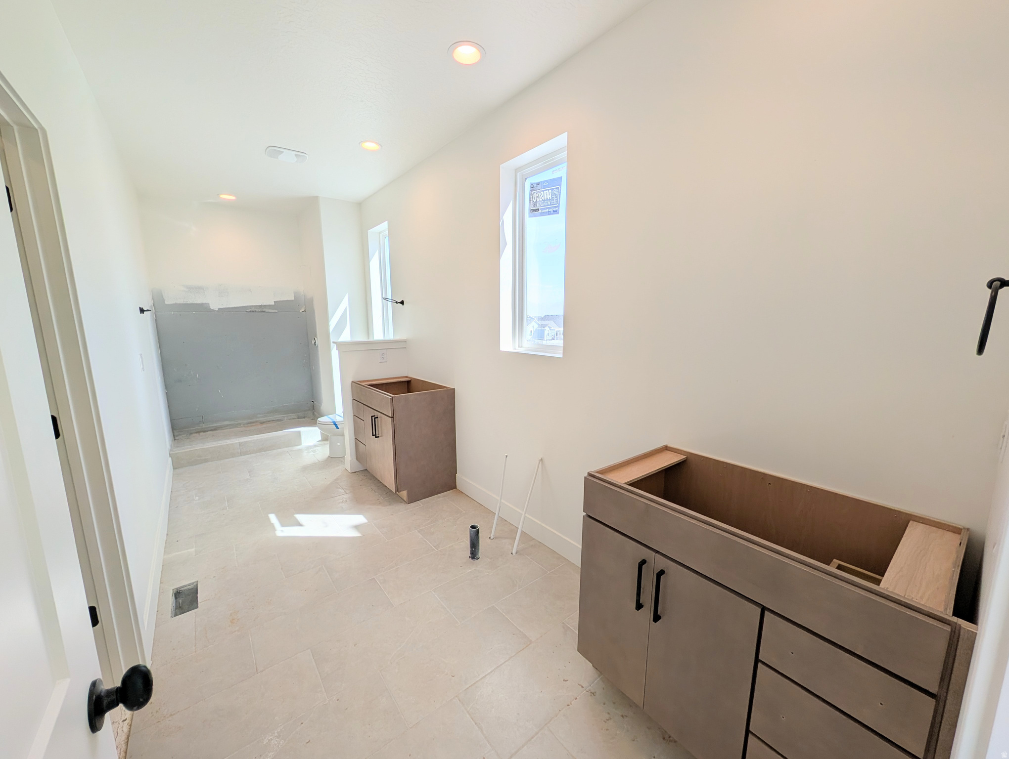 DAYBREAK - Residential