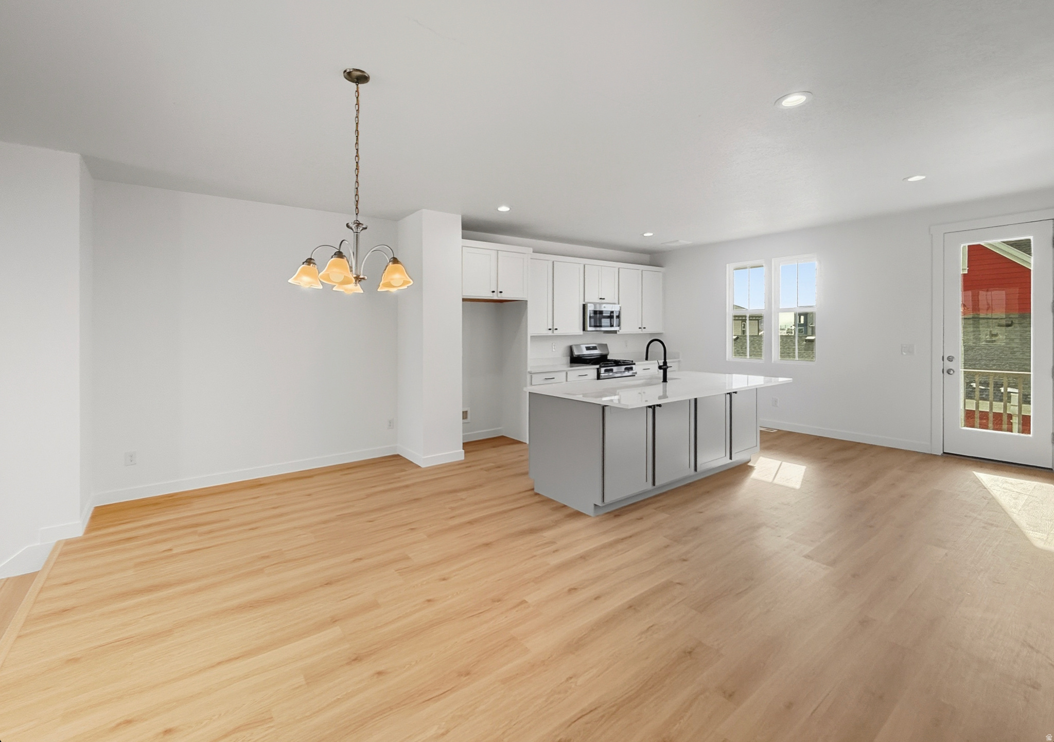 DAYBREAK - Residential