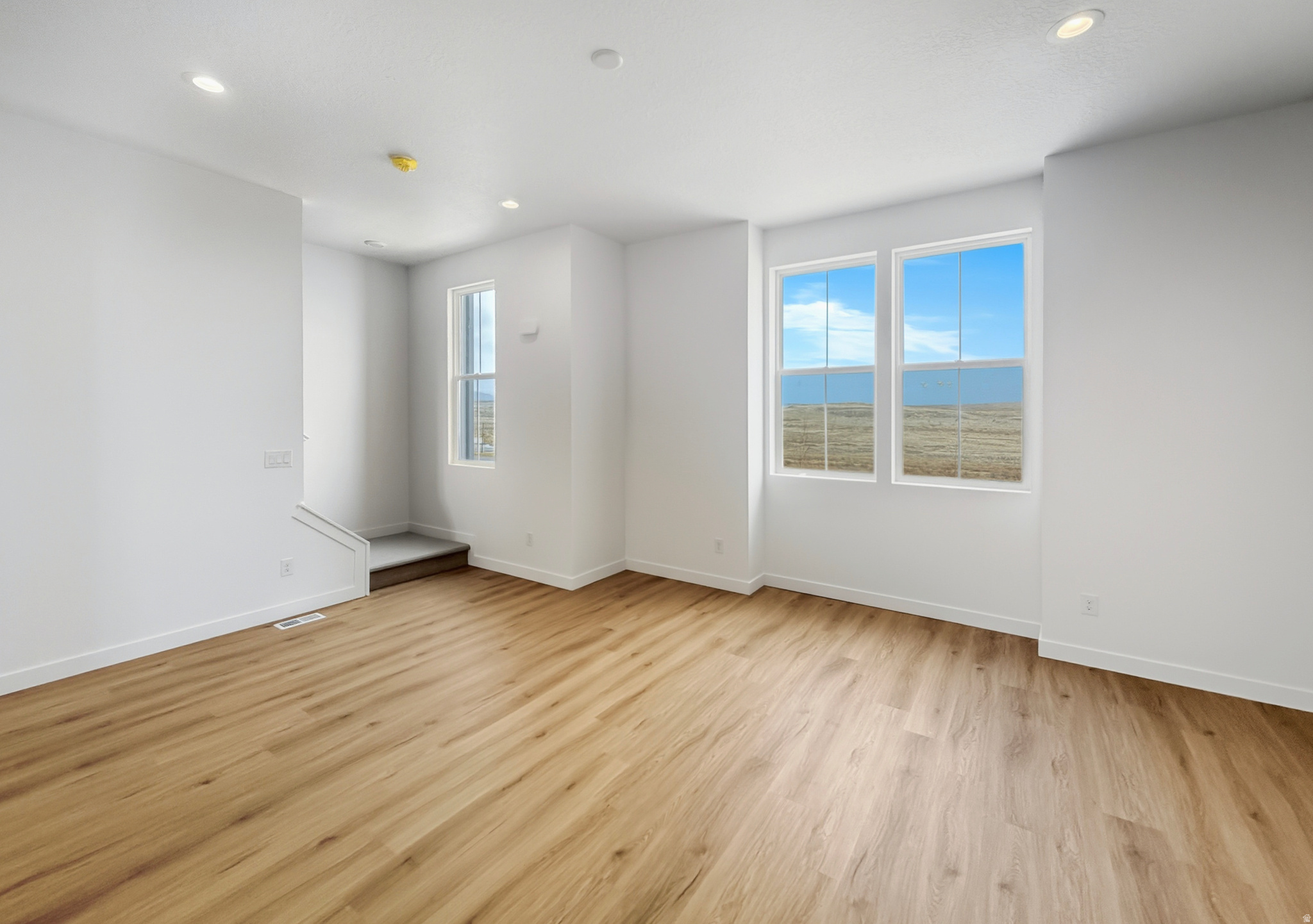 DAYBREAK - Residential