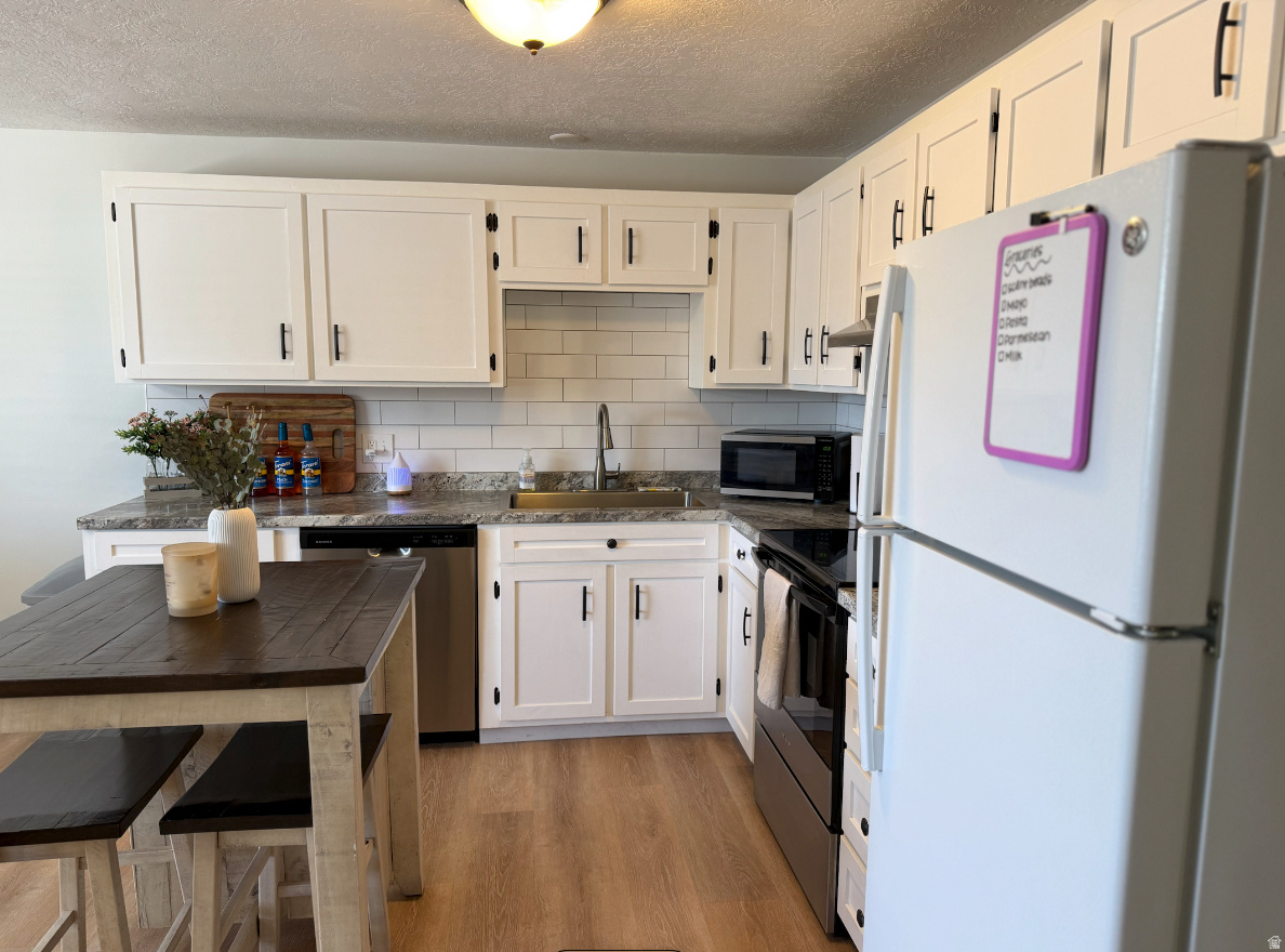 CACTUS ROAD CONDOS - Residential