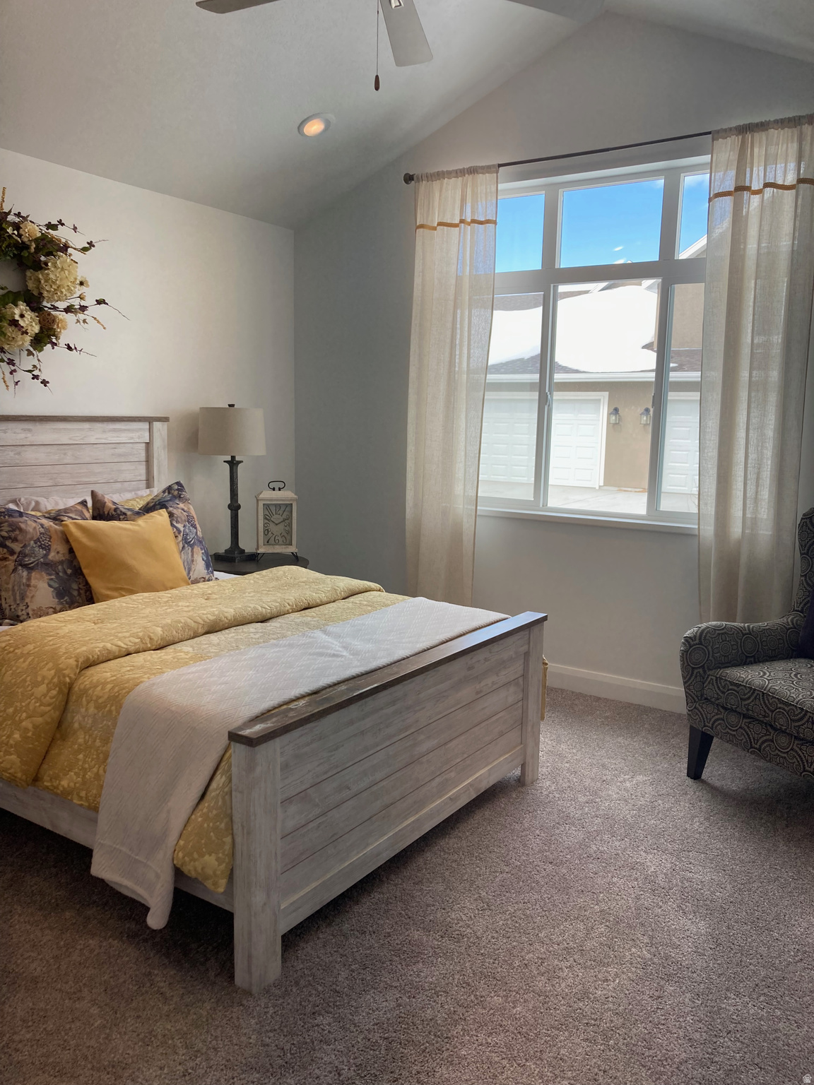 COUNTRY VIEW VILLAS - Residential