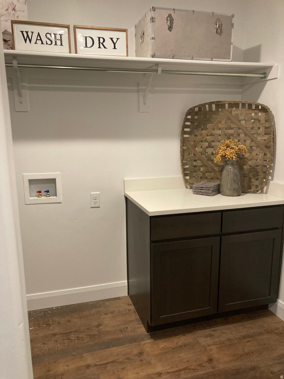 COUNTRY VIEW VILLAS - Residential