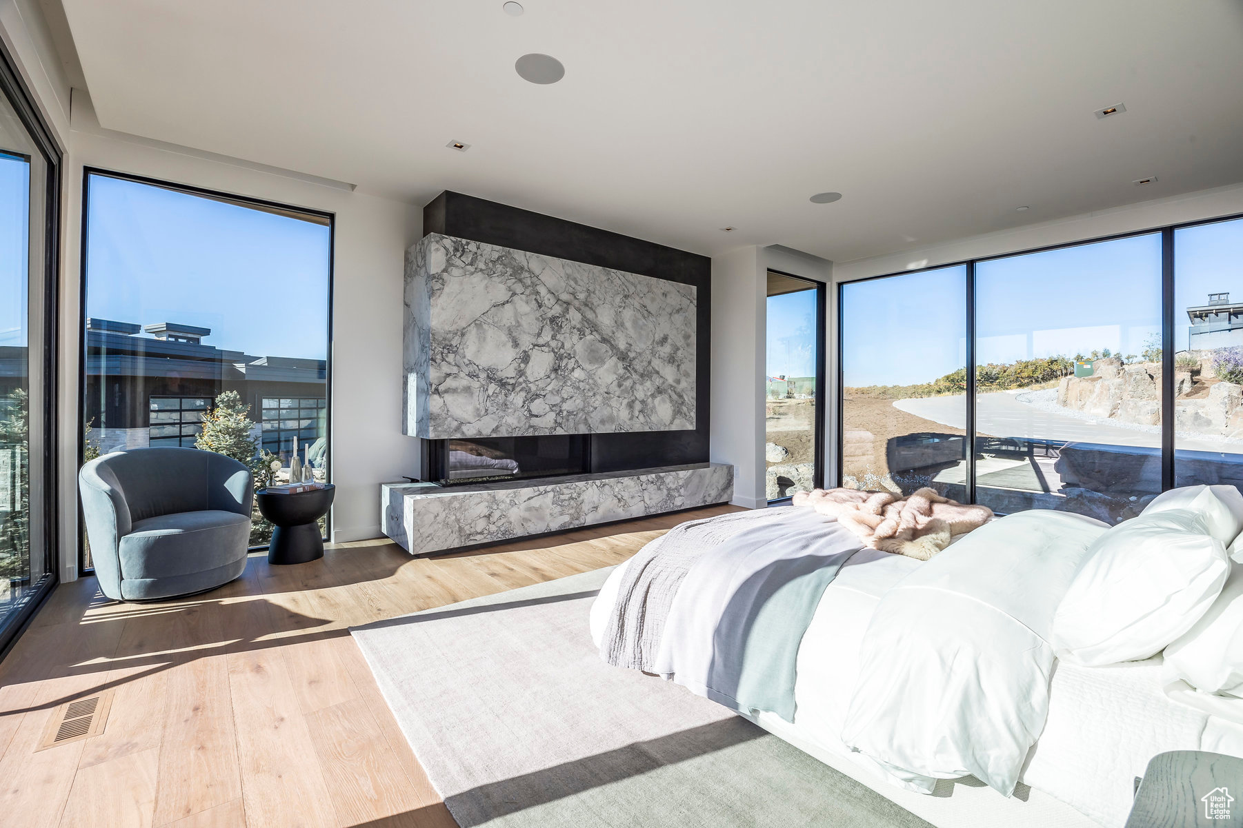 PINNACLE AT PROMONTO - Residential