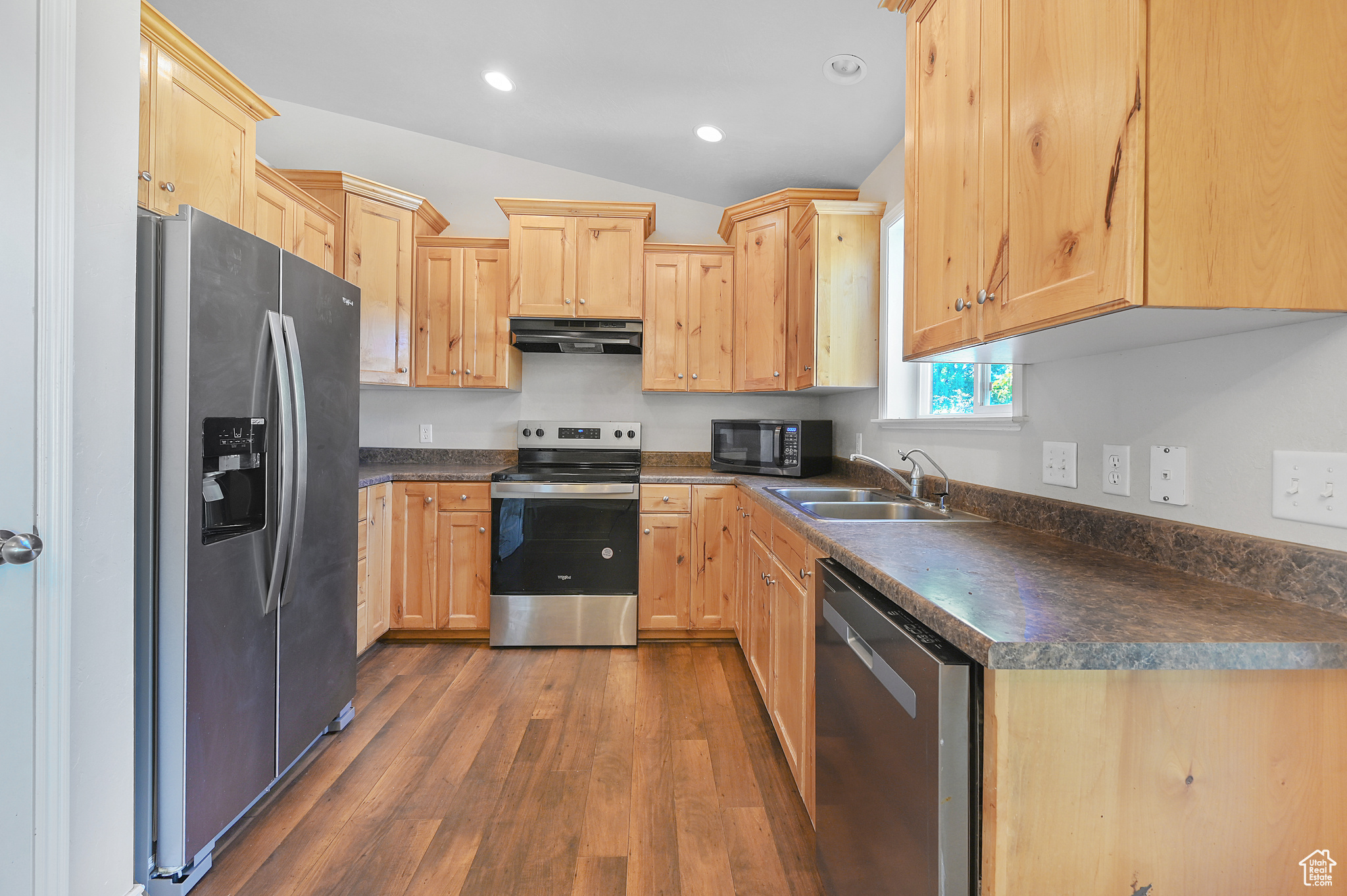 GREEN MEADOWS SUBD - Residential