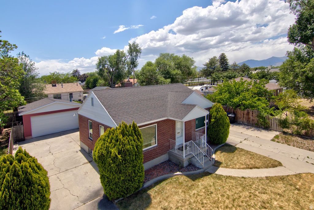 Photo of 4391 W 5215 S, Salt Lake City, UT 84118 (MLS # 2164078)