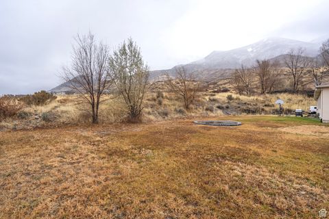 Tiny photo for 3870 W MOUNTAINTOP CIR, Cedar Hills, UT 84062 (MLS # 2088901)