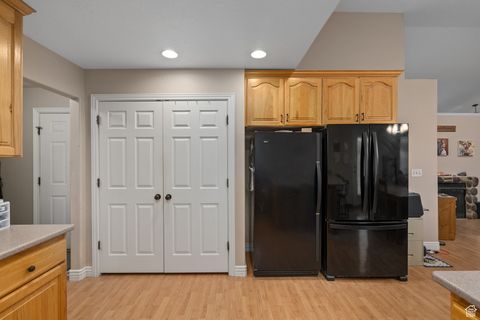 Tiny photo for 3870 W MOUNTAINTOP CIR, Cedar Hills, UT 84062 (MLS # 2088901)