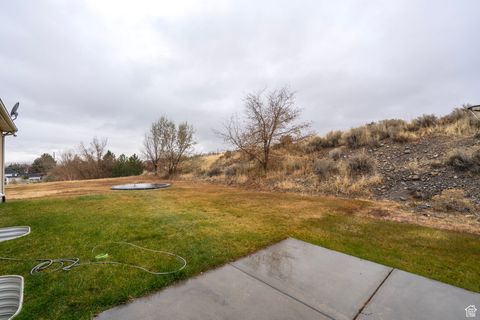 Tiny photo for 3870 W MOUNTAINTOP CIR, Cedar Hills, UT 84062 (MLS # 2088901)