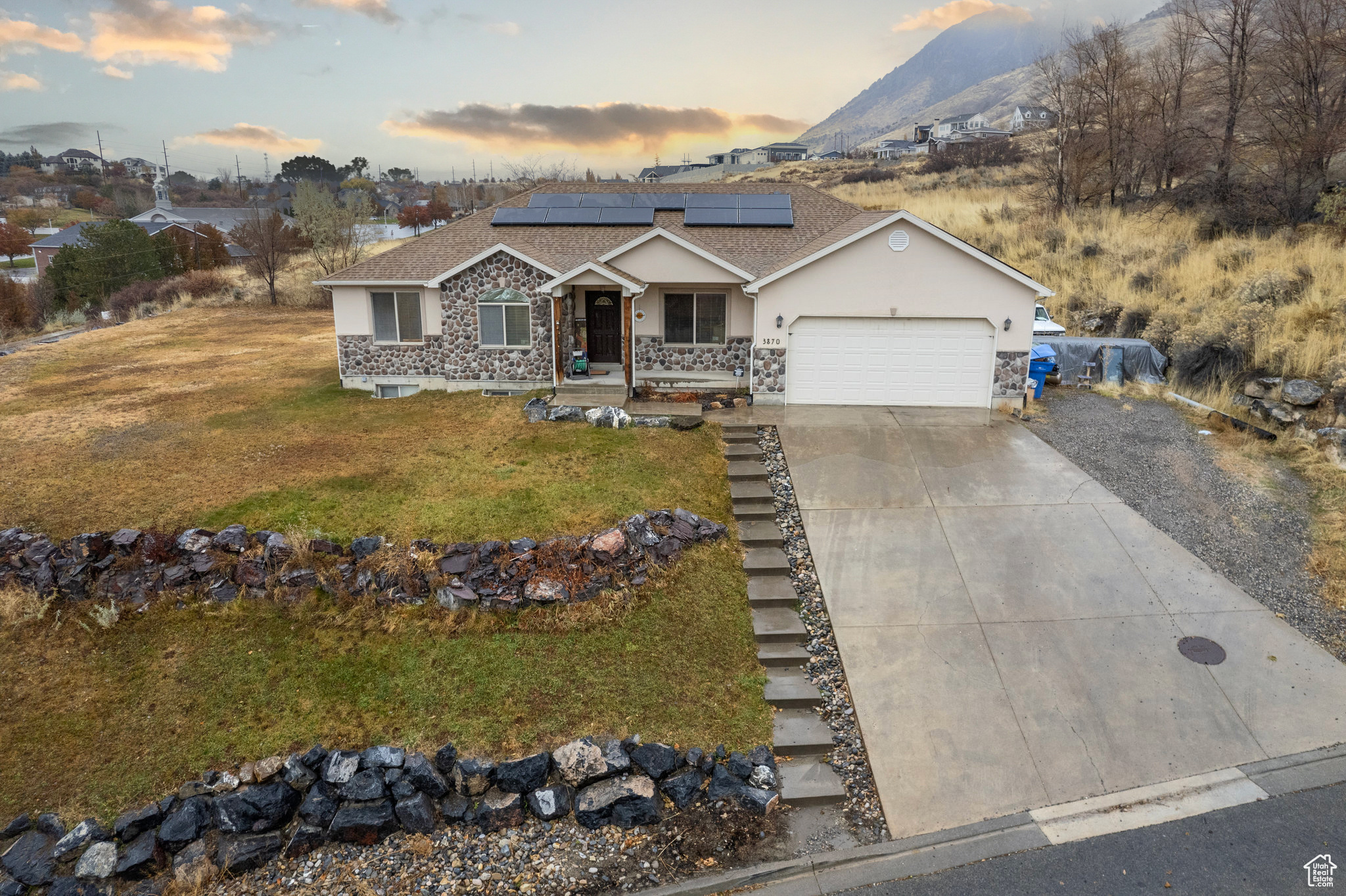 3870 W Mountaintop Cir, Cedar Hills, Utah image 2