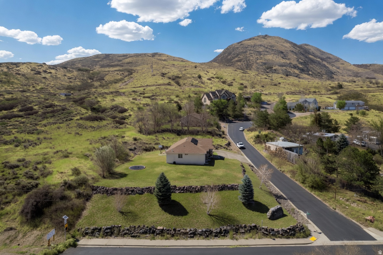 MOUNTAINTOP TRAILS - Residential