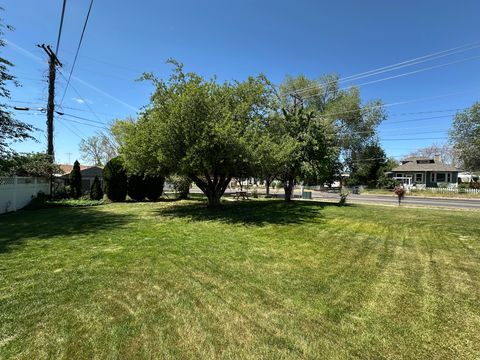 Tiny photo for 367 HAWTHORNE DR, Layton, UT 84041 (MLS # 2157420)