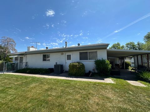 Tiny photo for 367 HAWTHORNE DR, Layton, UT 84041 (MLS # 2157420)